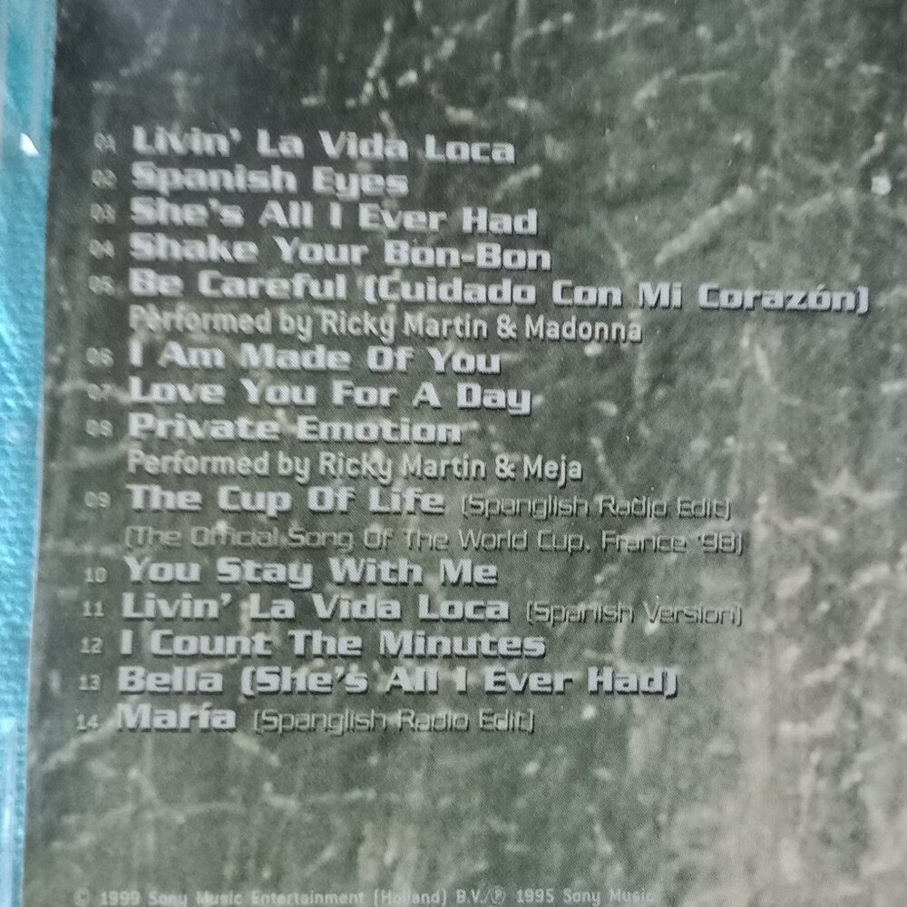 Ricky Martin CD - Picture 6 of 8